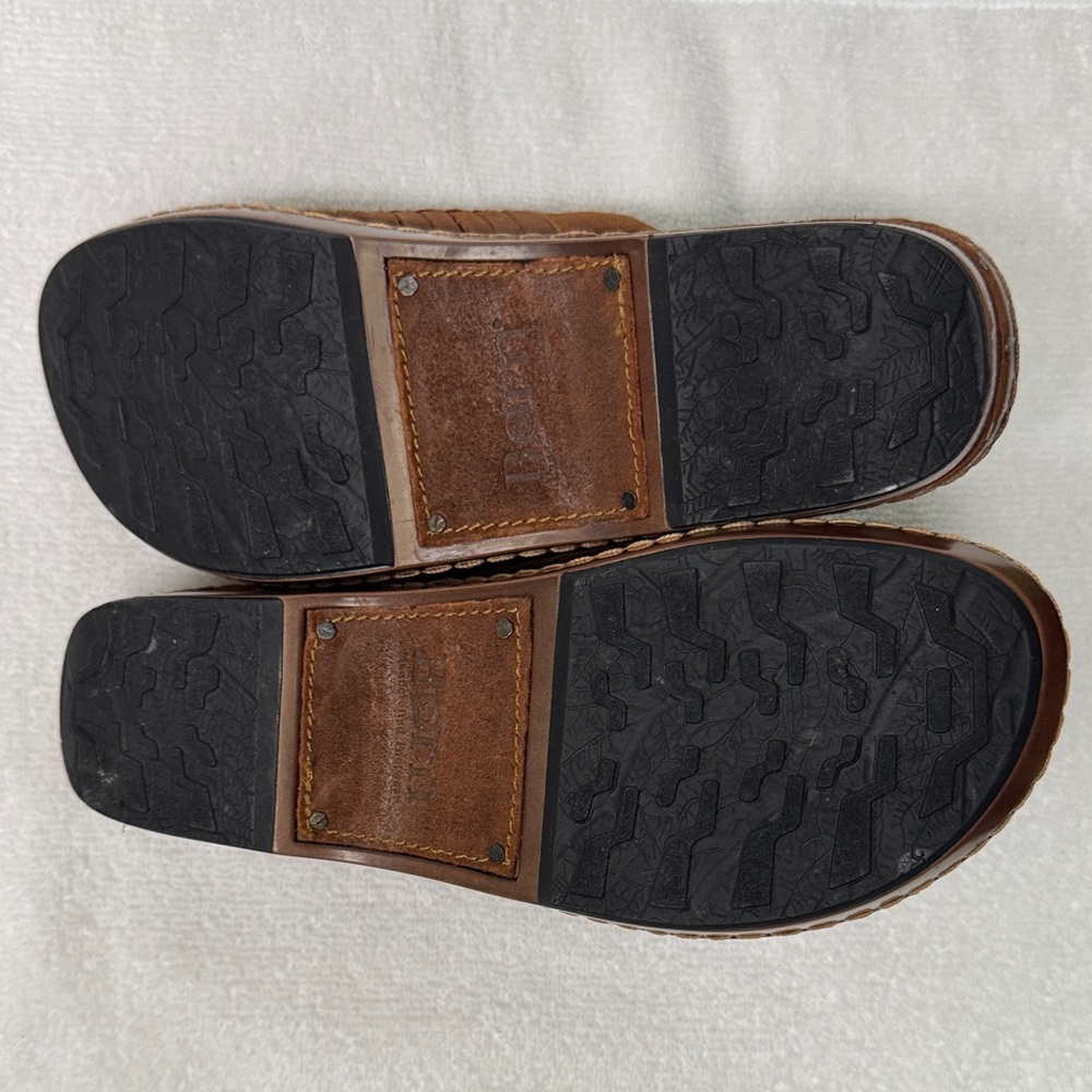 Born Yucatán Distressed Brown Clog Size 9 - Picture 13 of 14